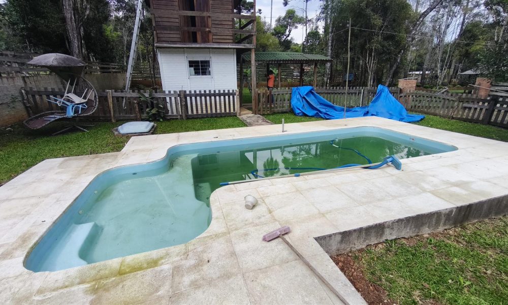 02-piscina